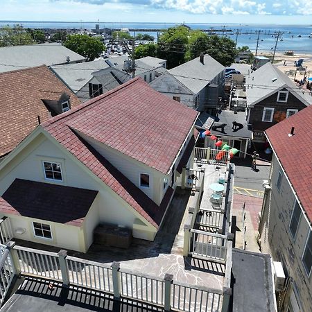 Appartement Center Of Town Steps Away Private Deck à Provincetown Extérieur photo