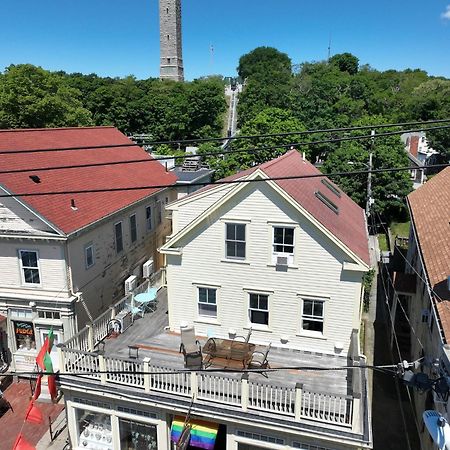 Appartement Center Of Town Steps Away Private Deck à Provincetown Extérieur photo